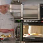 Microondas industriales: Revolucionando los Comedores de Empresas.